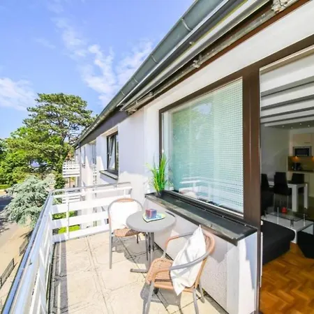 Sandburg Apartman *